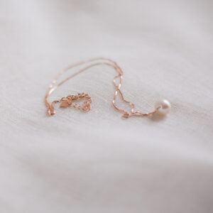 Floating Pearl Necklace